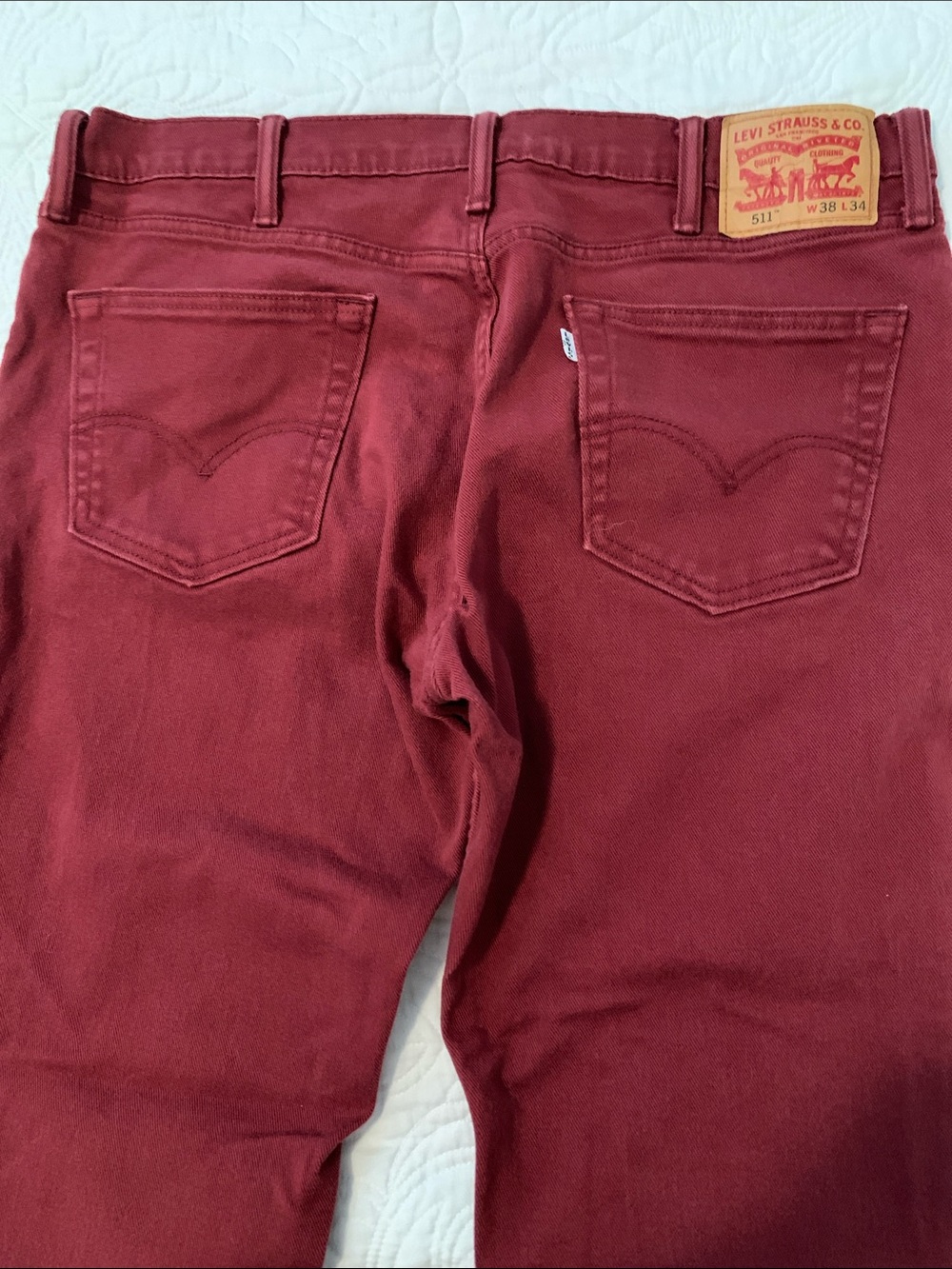 Levi 511 Men's Burgundy Slim Straight Jeans - Size W38 L34 - Picture 8 of 12